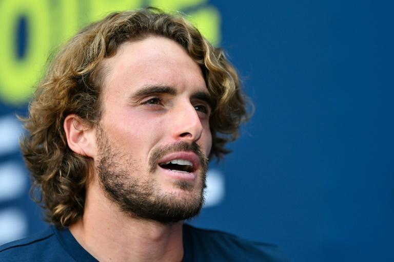 Insolite - Tsitsipas and shampoo: Something good in life.