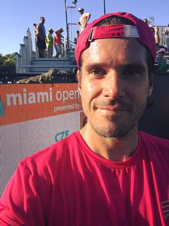 Insolite : Quand Haas prend un selfie ... avec un iguane 