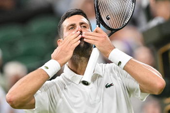 Just before the curfew, Djokovic advances past the first round of Wimbledon against Müller  