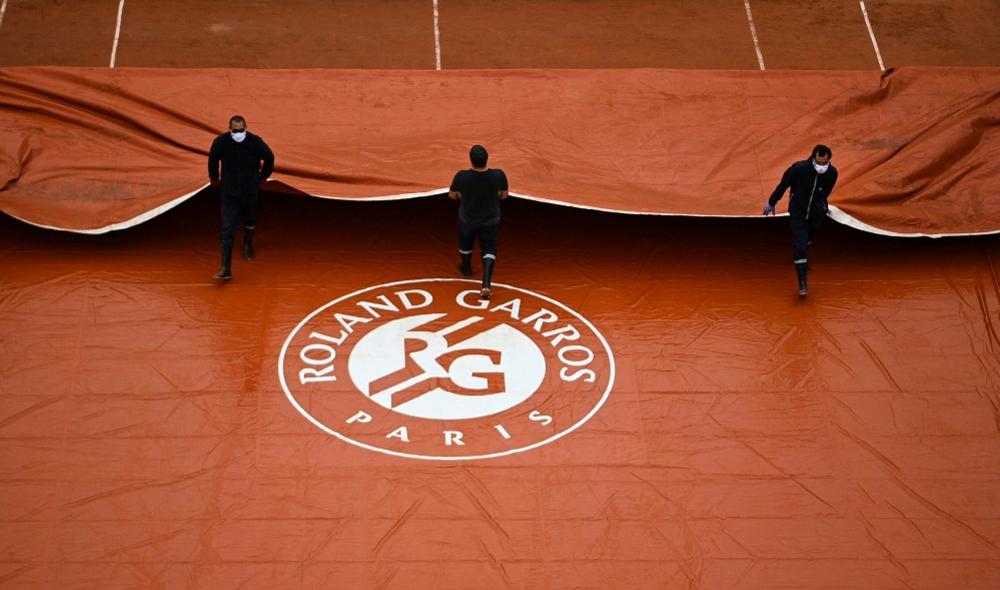 La pluie s'invite à Roland Garros 