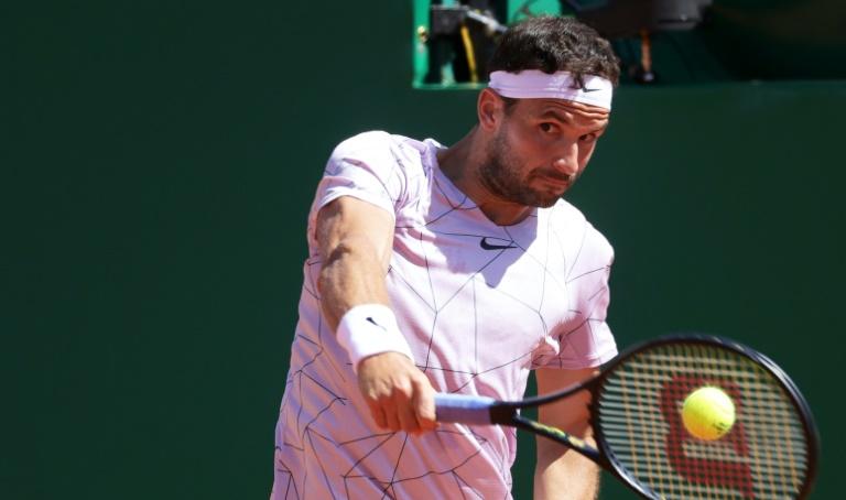 Dimitrov vince a Madrid dopo un match interrotto