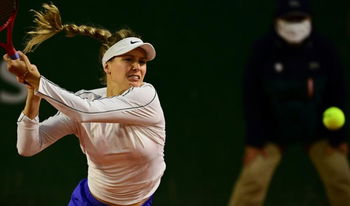 Swiatek trop solide pour Bouchard