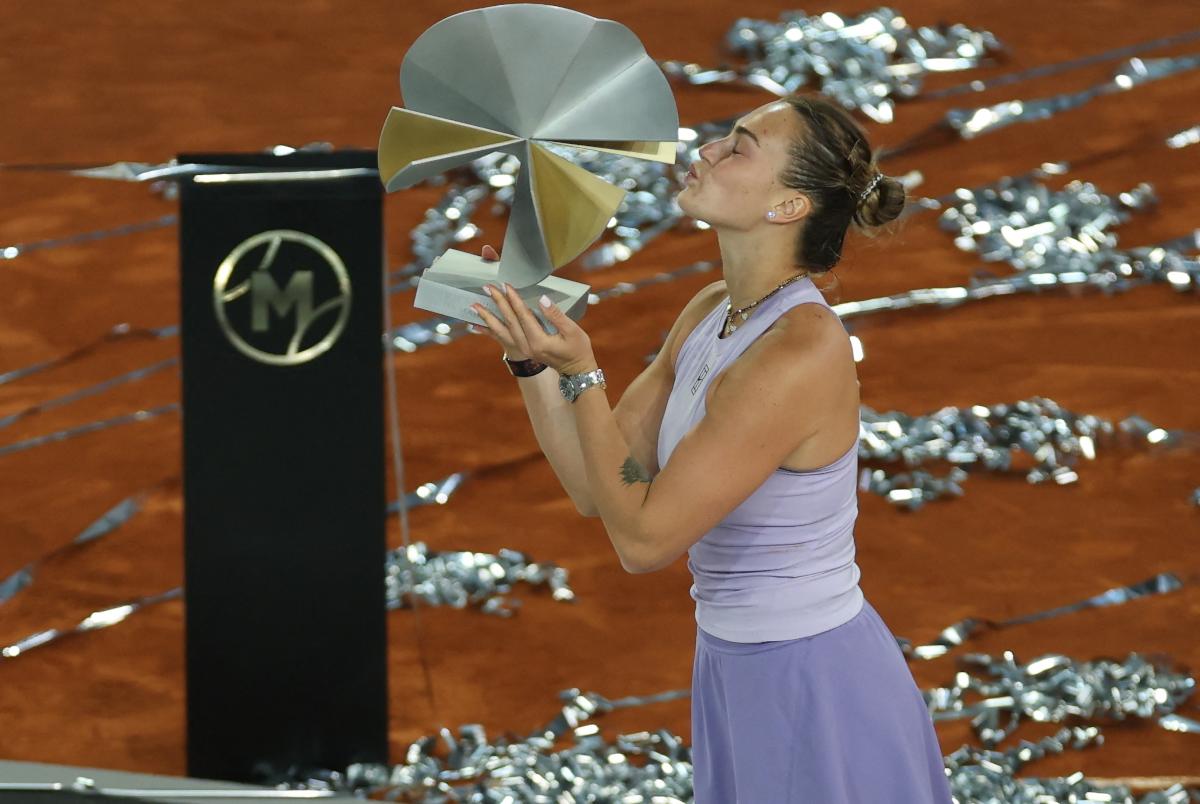 Sabalenka a Gauff durante il suo discorso a Madrid: «Sono certa che ci affronteremo in altre finali, sperando di vincerle tutte»