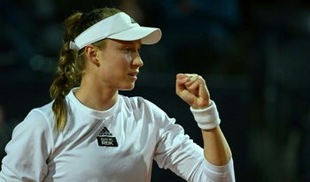 WTA 1000 Montreal: Rybakina profitiert von Kostyuks Aufgabe, Mbokos Traum geht weiter  