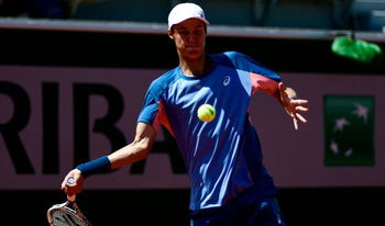 Debru s'arrête en demies au Challenger de Lyon.