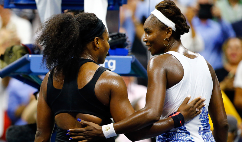 L'entrée des soeurs Williams sur la Rod Laver Arena est programmée à 09h30 Fr (19h30 loc