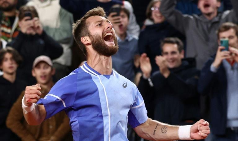 Video - Moutet's Lucky Winning Tweener at Indian Wells