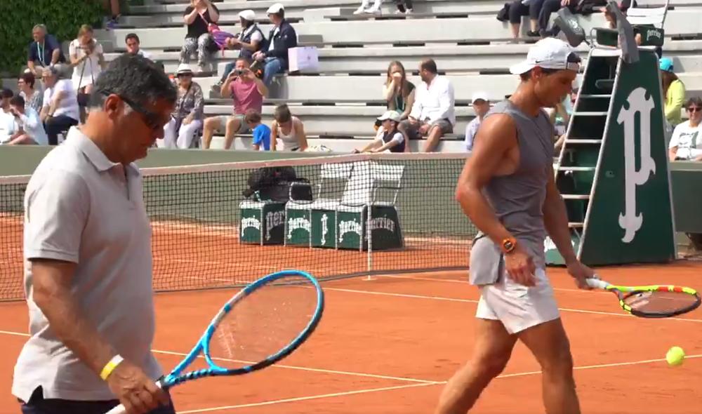 Nadal, un dernier entrainement sous l'œil d'oncle Toni qui a supervisé la séance de son neveu avec Moya ce dimanche matin sur le Court 18.