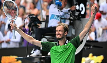 Medvedev has a scare but advances to the second round of the Australian Open