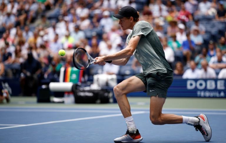 Sinner er ét sæt fra US Open-finalen!