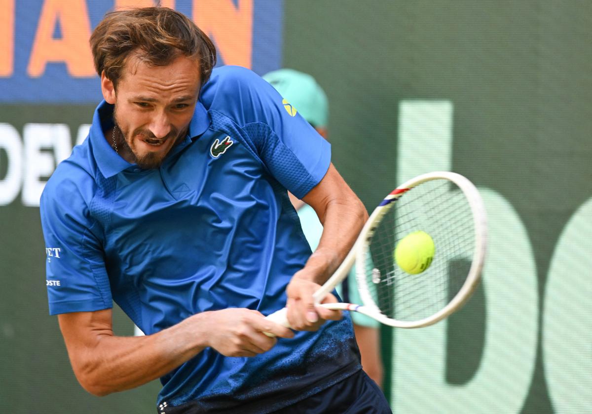 « Le gazon était ma surface préférée », reconnaît Medvedev lors d’un entraînement partagé avec Sinner à Wimbledon