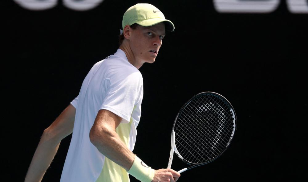 Video - Sinner Arrives in Halle to Defend His Title  