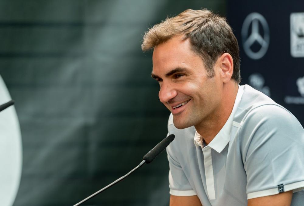 Nouveau look pour Federer, de retour sur les courts à Stuttgart et qui affrontera Haas pour son premier match de la saison sur herbe
