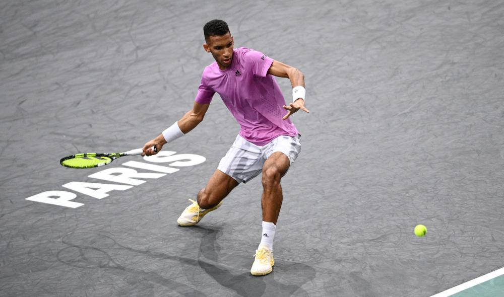 Auger-Aliassime en demies à Bercy 