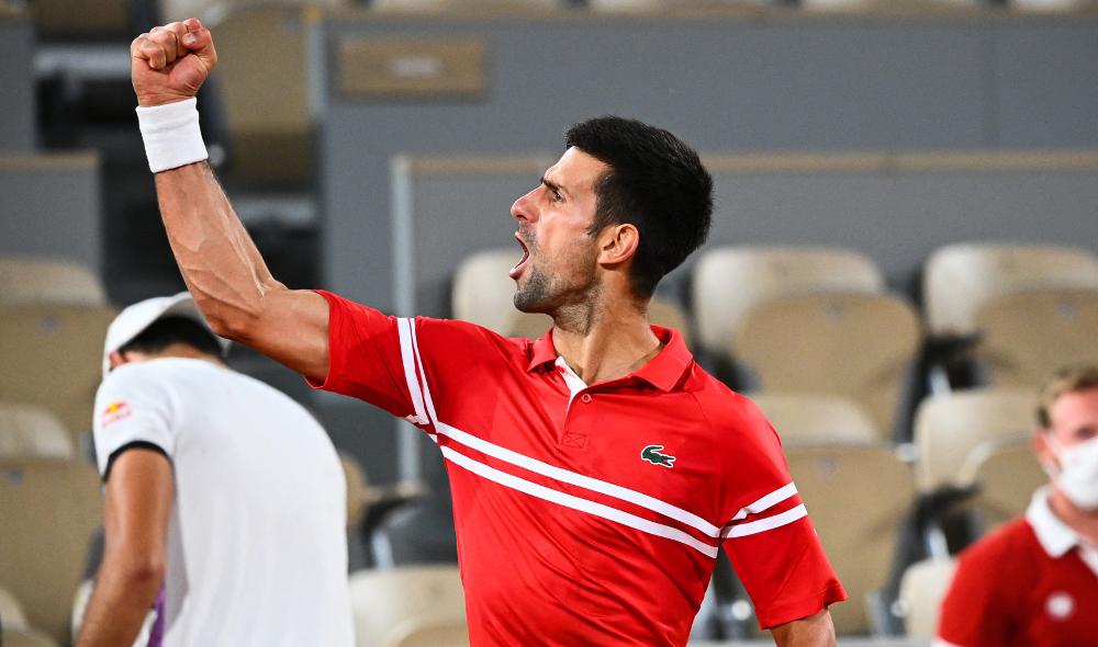 Djokovic joins Nadal in French Open final! The World #1 elevated his level to beat Berrettini at the end of a 3:28 and 4 sets huge battle