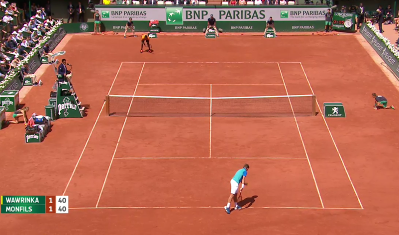 C'est parti entre Monfils et Wawrinka sur le Chatrier