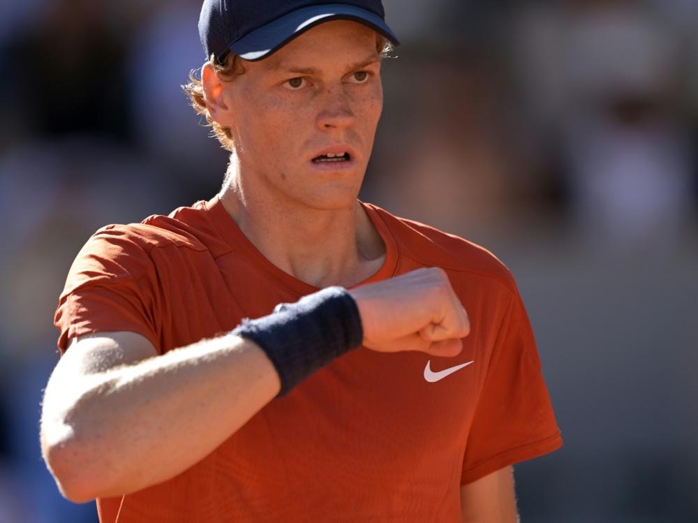 Sinner surclasse Lehecka et file en huitième à Roland-Garros