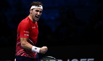 Ruud qualifies for semis in Turin 