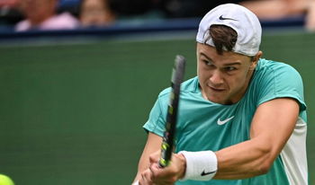Rune qualifié pour les quarts de finale de Cincinnati sur abandon de Tiafoe 
