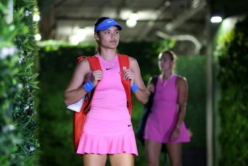 Aside from having the crowd on her side, what can she do? Isner honest about Raducanu's chances against Sabalenka  