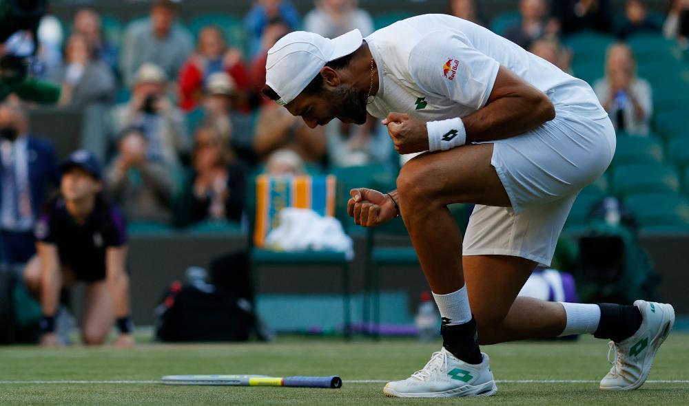 Berrettini is in Wimbledon final! Against Hurkacz, he reacted perfectly after losing 3rd set to close his impressive performance in 4 sets