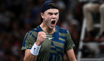 Rune stoppe Auger-Aliassime pour se hisser en finale à Bercy 