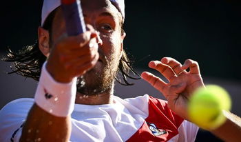 Pouille à un set du tableau final à Roland Garros.