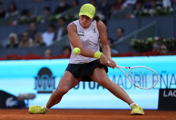 Swiatek dismisses Noskova and advances to Madrid quarterfinals against Shnaider  