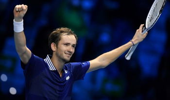 Medvedev qualifies for the final in Turin