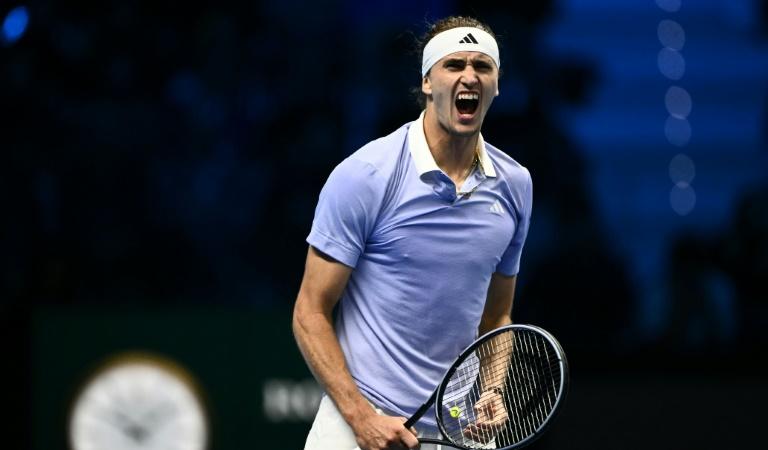 Zverev dominates Alcaraz and almost eliminates him