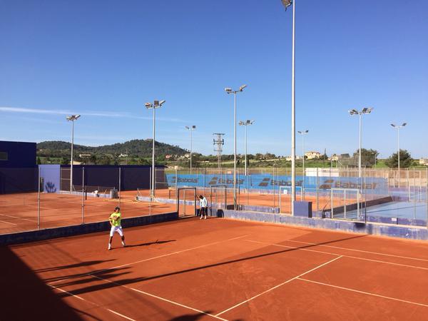 Nadal toujours à l'entrainement sous le ciel bleu de Majorque