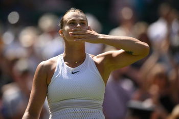 „Ich hoffe, es gibt keine weiteren Überraschungen bei den gesetzten Spielerinnen“, scherzt Sabalenka nach ihrem Sieg in Wimbledon  