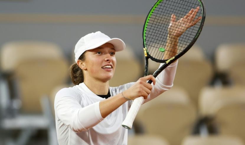 Swiatek est, à 19 ans, la première Polonaise de l'histoire à atteindre la finale de Roland Garros