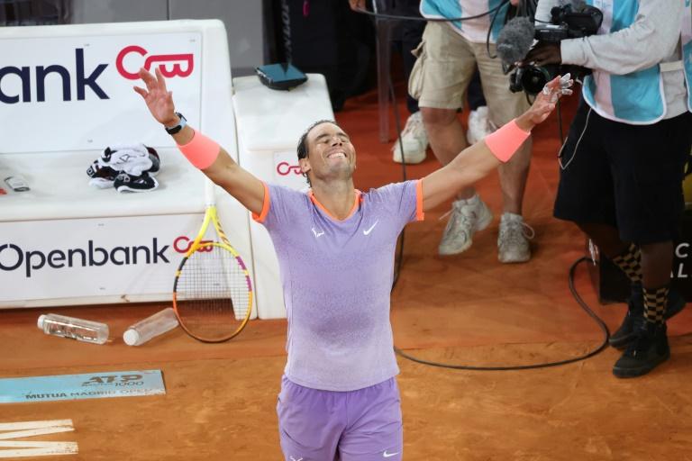 In Madrid beruhigt sich Nadal (beim Aufschlag): 