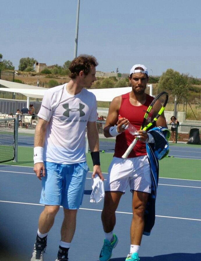 Nadal s'est testé avec Andy Murray à Majorque, il a gagné un match en 2 sets gagnants, de bon augure pour sa participation en simple à Rio.