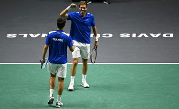 Mahut et Roger-Vasselin font le boulot de justesse face à Taïwan.