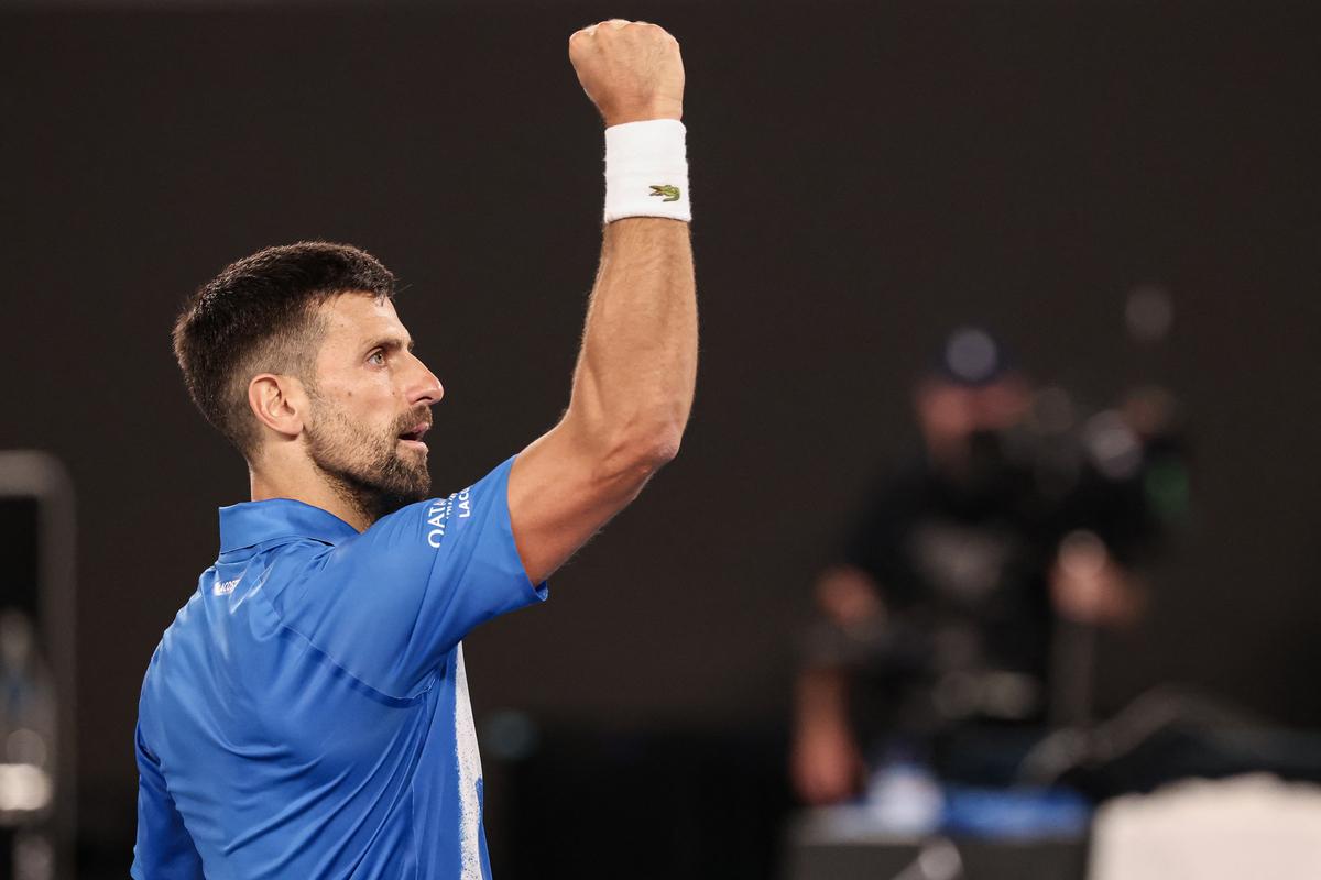 Djokovic slår Lehecka og slutter sig til Alcaraz i Australian Open-kvartfinalen