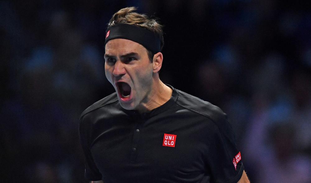 Federer surclasse Djokovic et se hisse en demies des ATP Finals ! Intraitable au service, le Suisse a haussé le ton, au contraire du Serbe