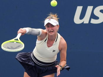 Krejcikova and Efremova are the first wild-cards for the Clarins Trophy  