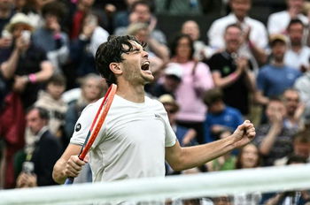 „Die Sandplatzsaison war nicht gut, also wollte ich die Rasensaison bestmöglich starten“, gibt Fritz zu, der sich für das Finale in Stuttgart qualifiziert hat
