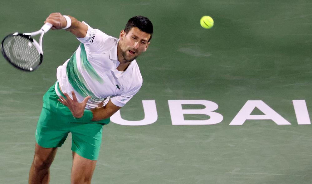 Djokovic en quarts à Dubaï