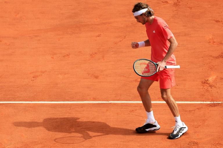 Antes de enfrentar De Minaur, Tsitsipas diz: 